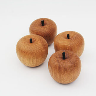 Aebler med stilk, eg, shou sugi ban